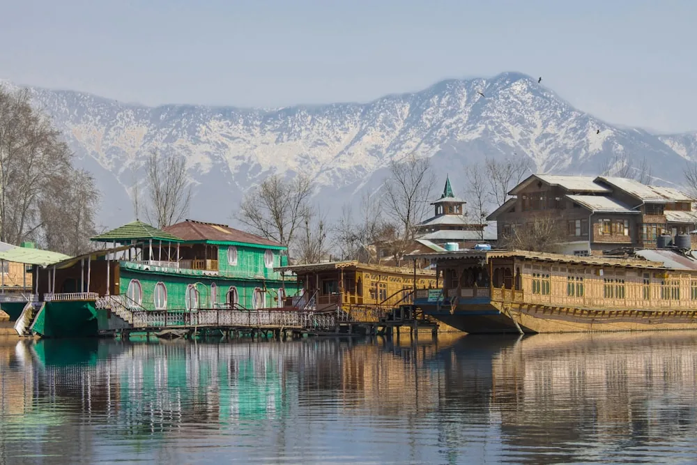 Kashmir Valley Escape