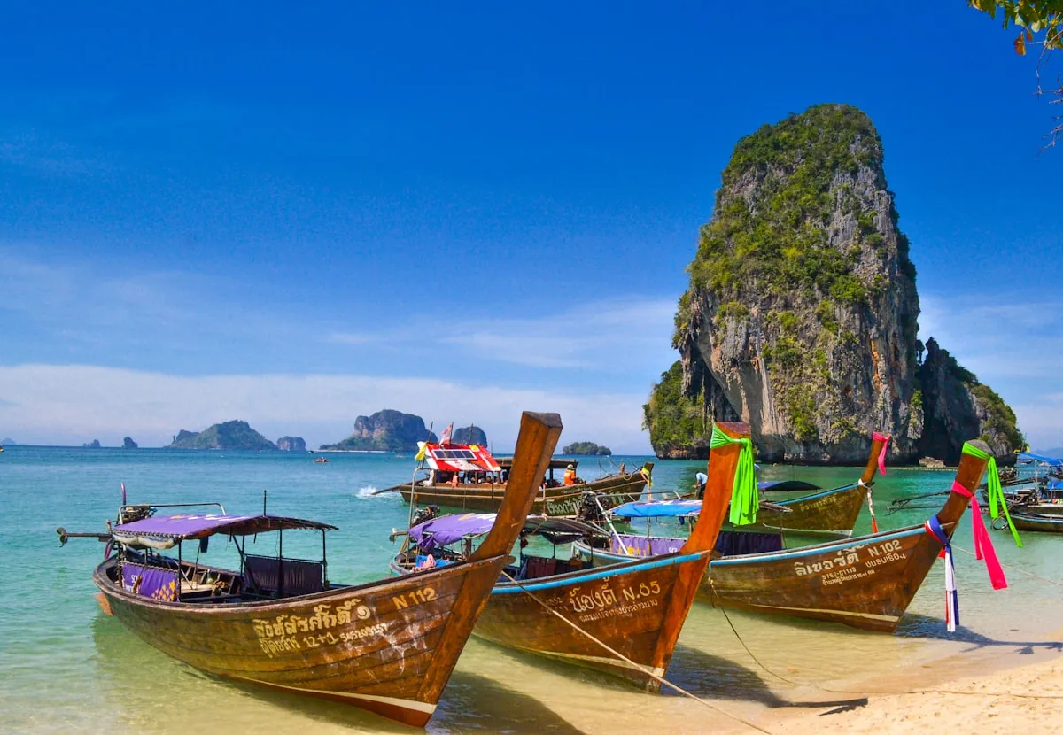 Golden temple Bangkok Thailand package